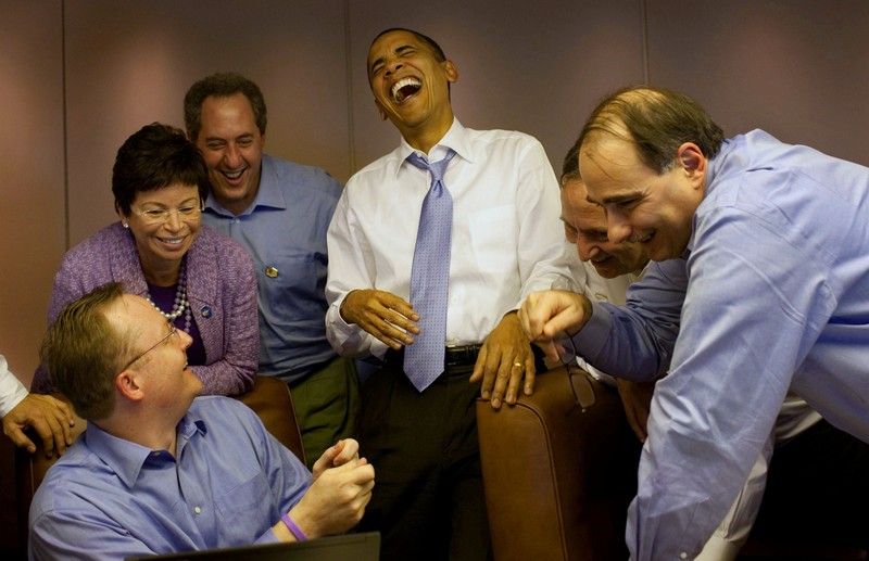 Obama-Laughing-on-AF1-1.jpg