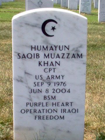 hsmkhan-gravesite-photo-082005.jpg