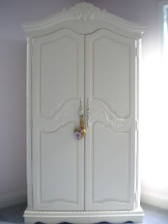 armoire resize1