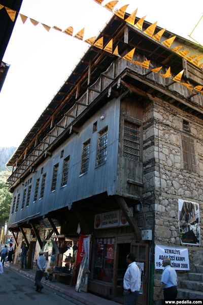 Batı Erzincan Kemaliyenin tarihi evleri,